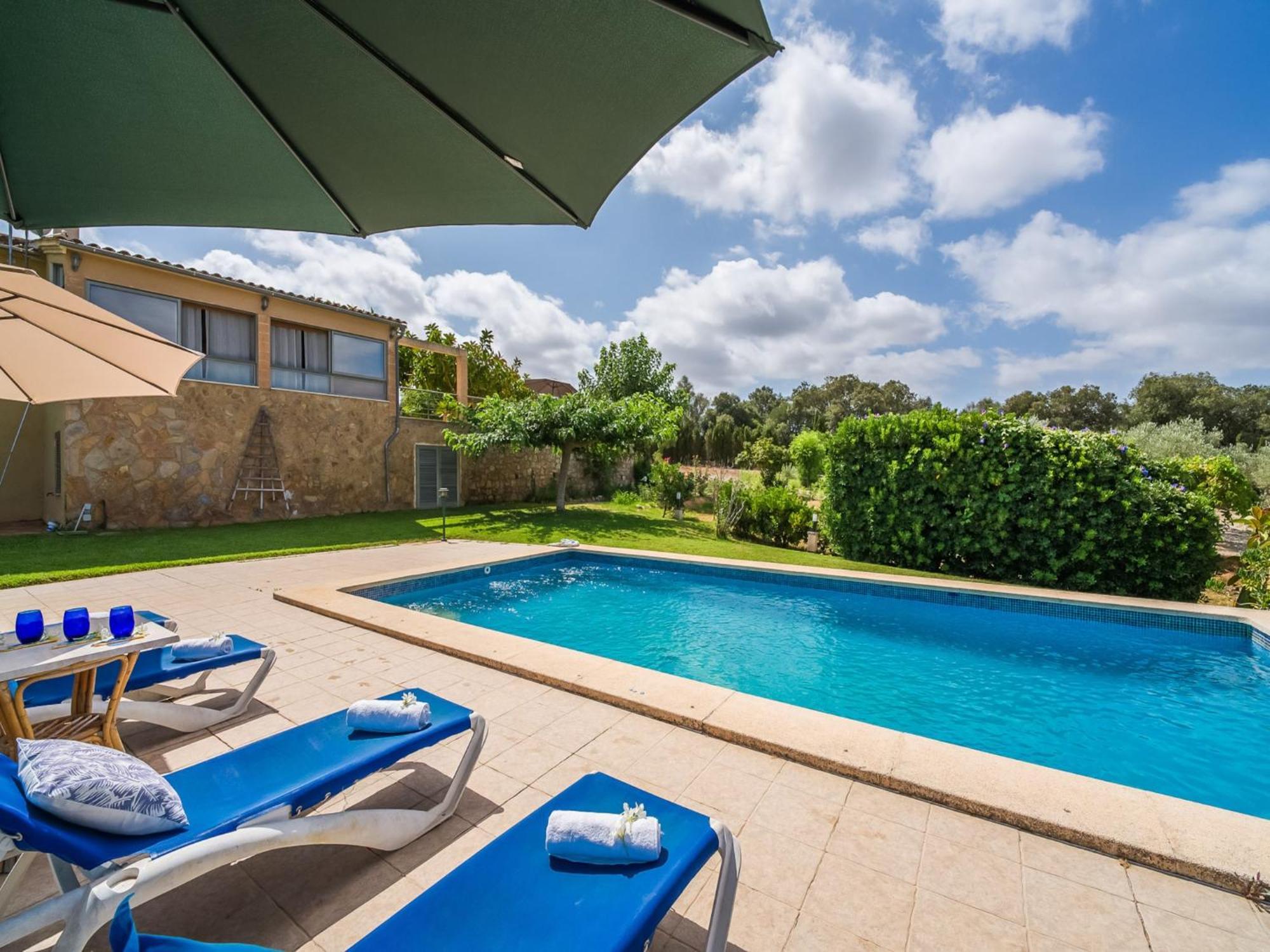 Ferienhaus 2 Bedroom Country House, *