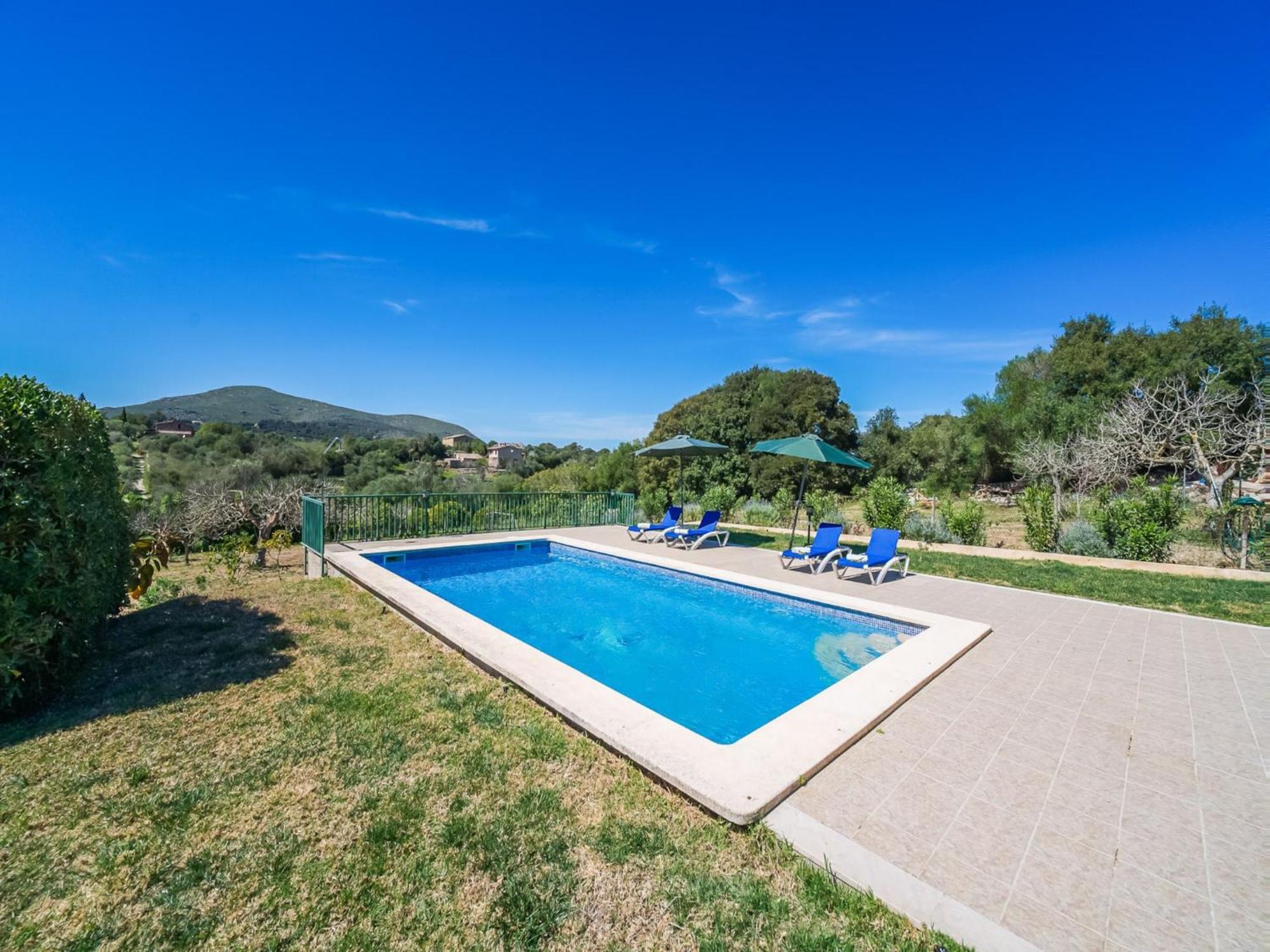 2 Bedroom Country House, Ferienhaus Artá