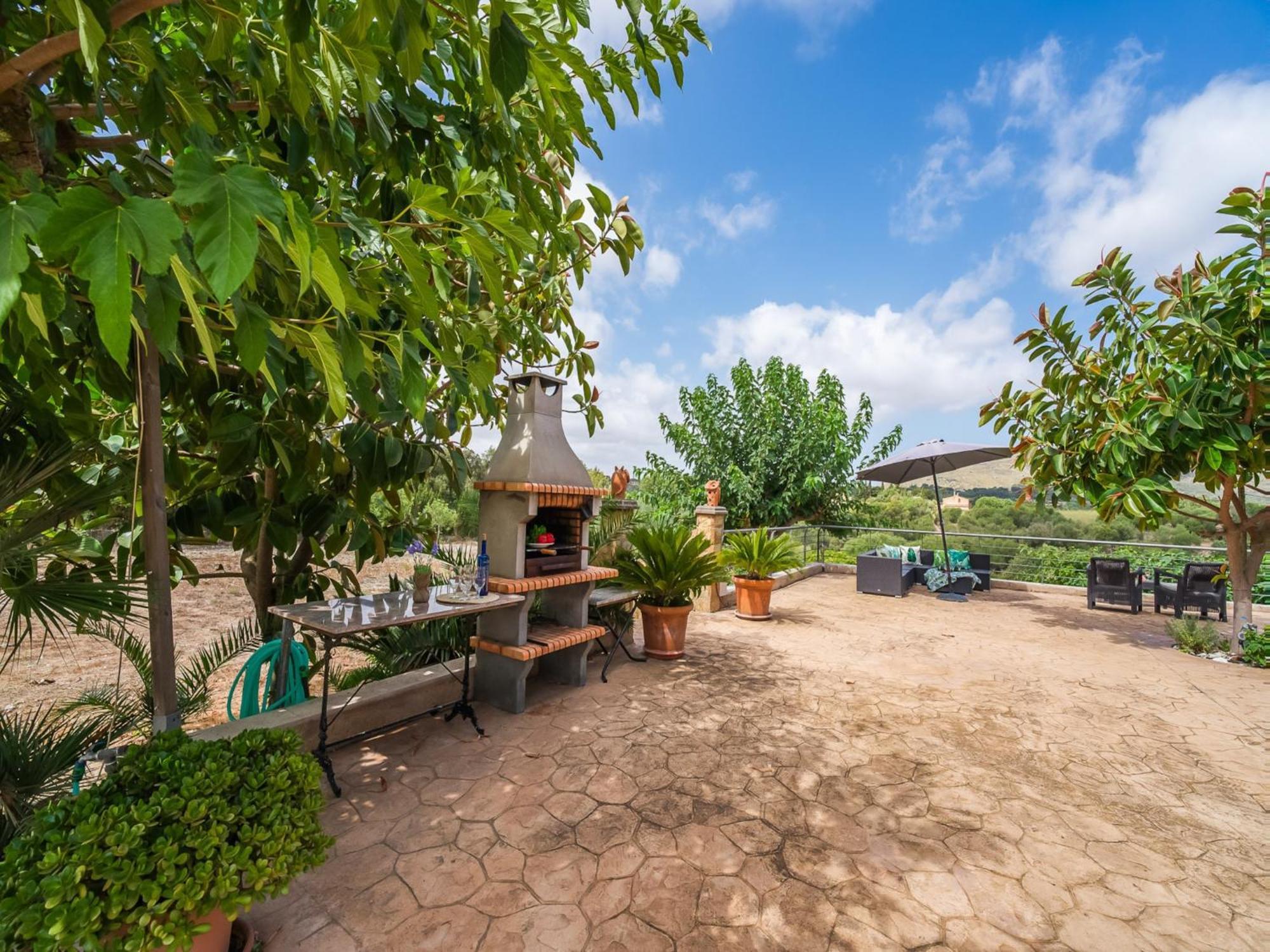 2 Bedroom Country House, Ferienhaus Artá