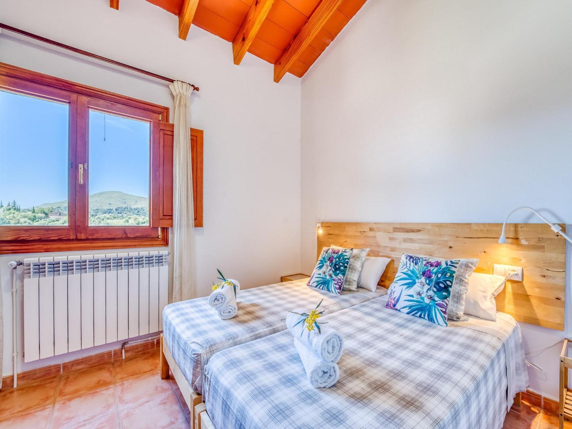 2 Bedroom Country House, Ferienhaus *